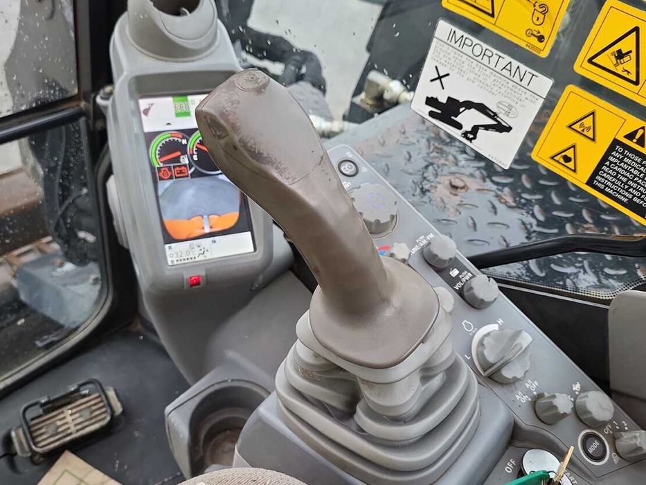 Гусеничный экскаватор Hitachi ZX85 USB-5A