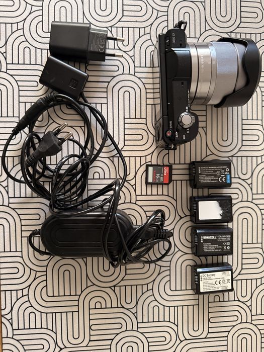Kit Sony alpha 5000 si obiectiv sony e 18-55
