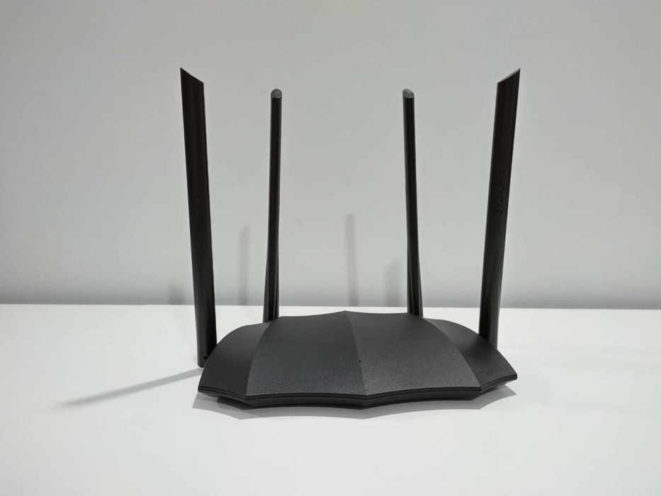 Router Wireless TENDA AC1200 Dual Band 300 + 867 Mbps Gigabit AC8