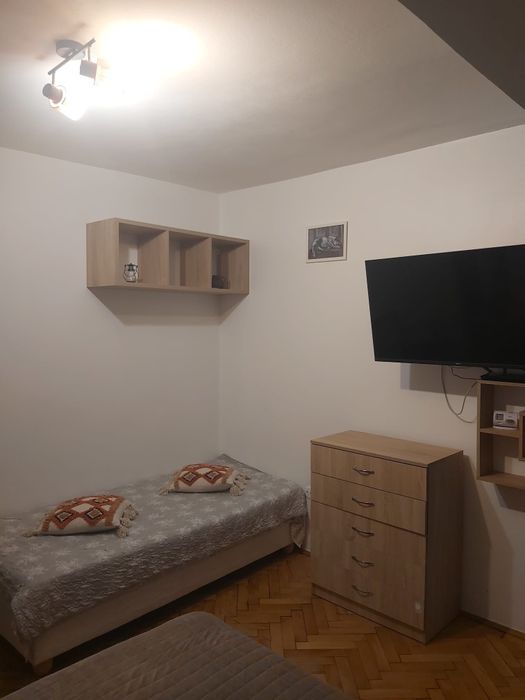 Garsonieră zona Capitol