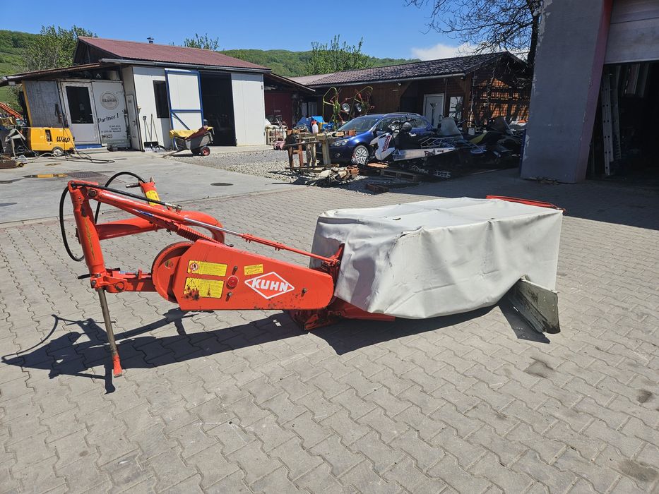 Coasă Kuhn 165 cu discuri hidraulic
