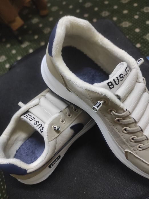 Kuz qish va bahor faslidayam ajoyib oyoq kiyim bu juda sifatli