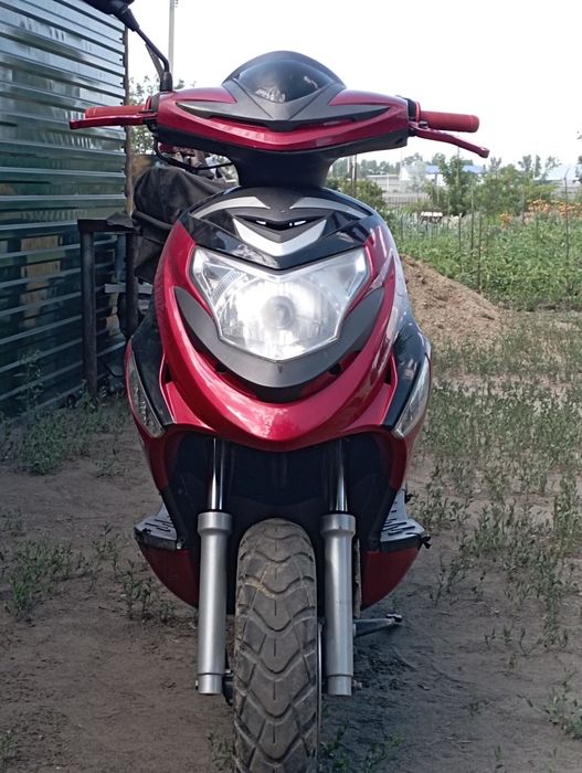 Скутер Racer 80 кубов