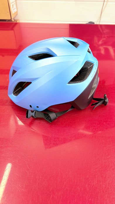 Каска  Troy Lee Drsiqn