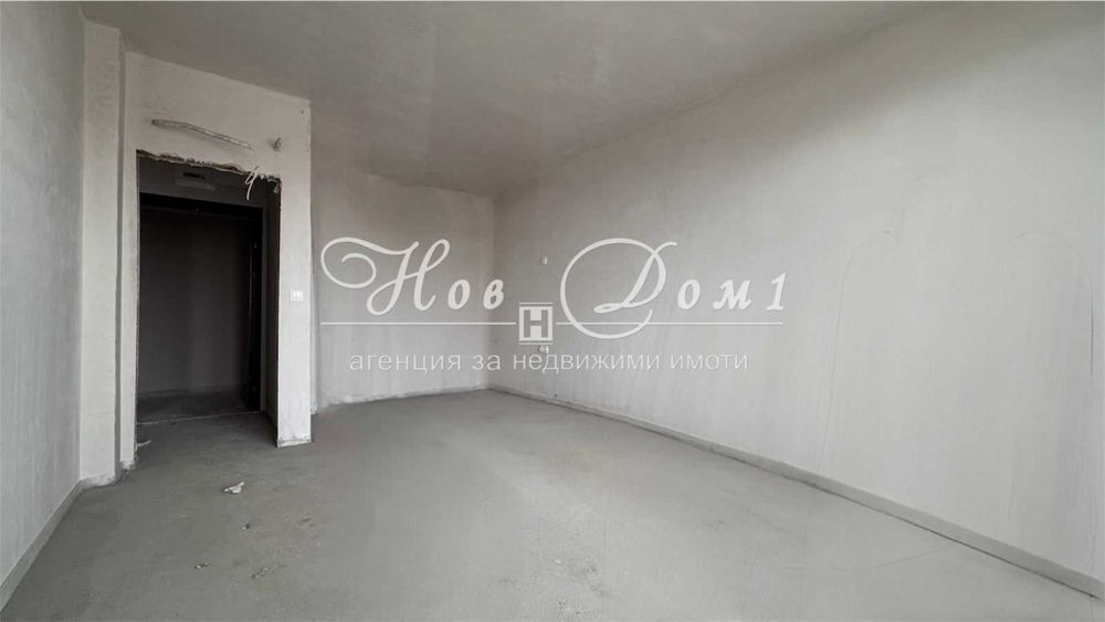 Продава се Тристаен апартамент в Пловдив, Гагарин - 99 кв.м за 900 €/кв.м - Снимка #1