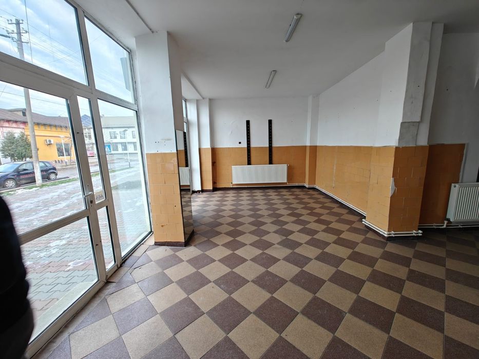 Spatiu comercial de închiriat