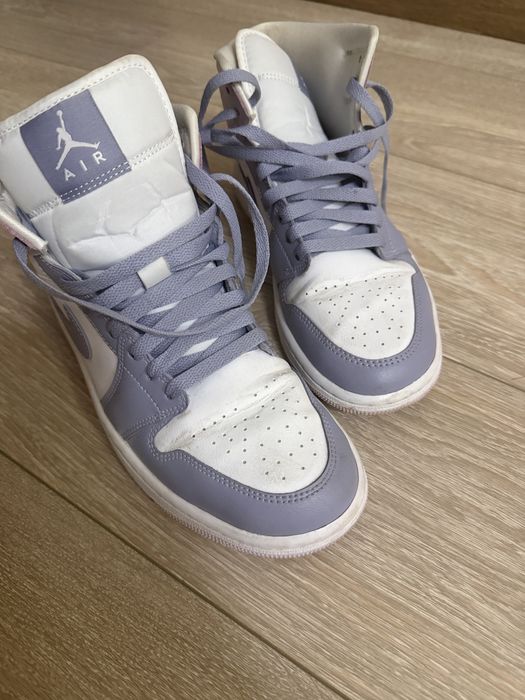Jordan air 1 mid