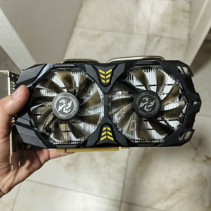 Новая видеокарта Rx 580 8Гб