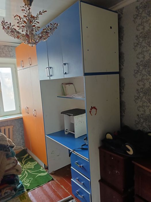 Детский шкаф с письменным столом