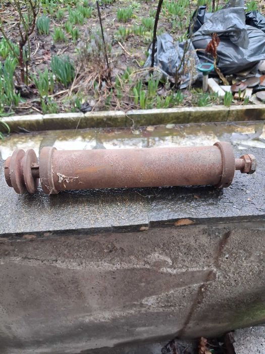 Ос с лагери за машини