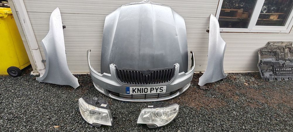 Bara fata Skoda Superb 1400lei