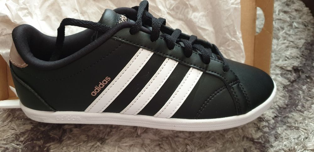 Маратонки Adidas женски 36.7