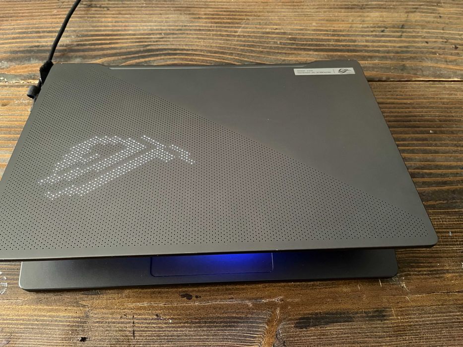 Laptop ASUS ROG Zephyrus G14 - GA401QM