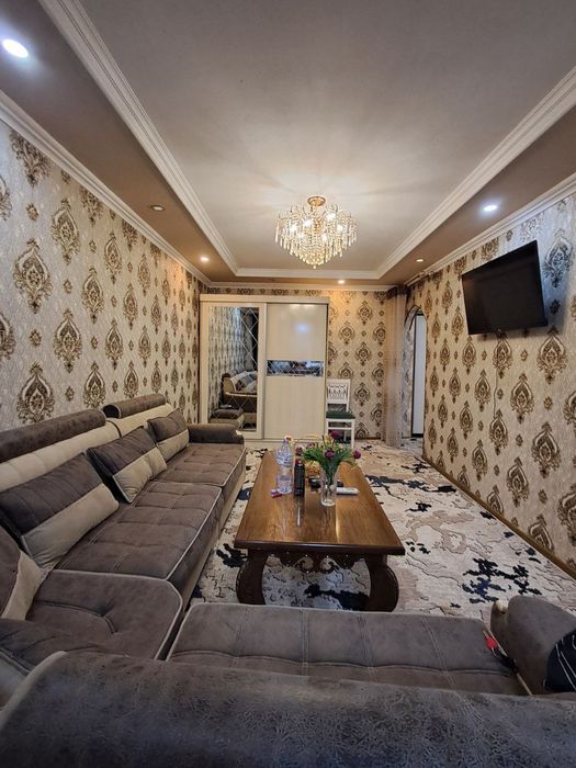 Яккасарой тумани, Космонавтлар метро ёнида 2 хонали квартира