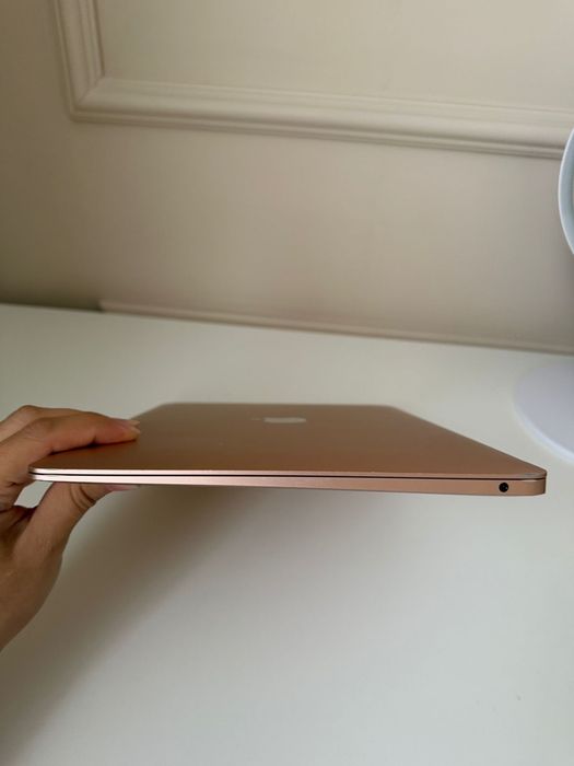 MacBook Air 13 2019 i5