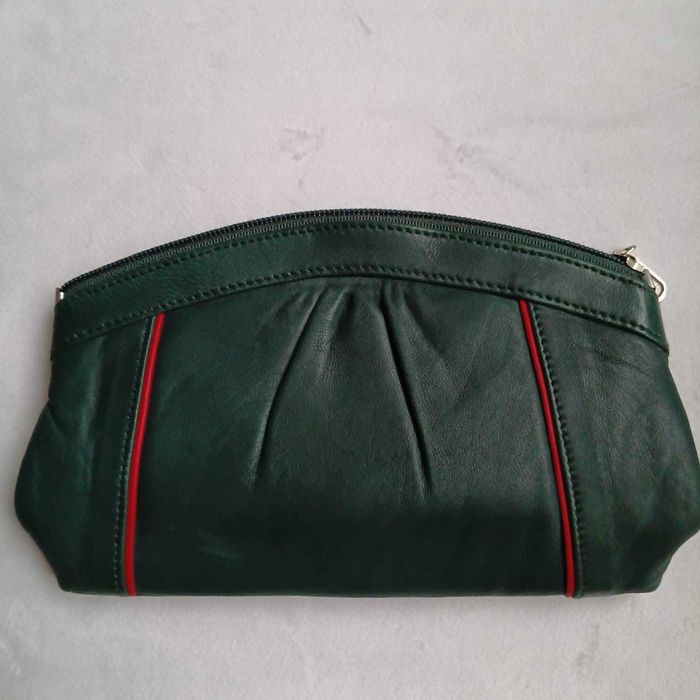 Косметички новые разные.