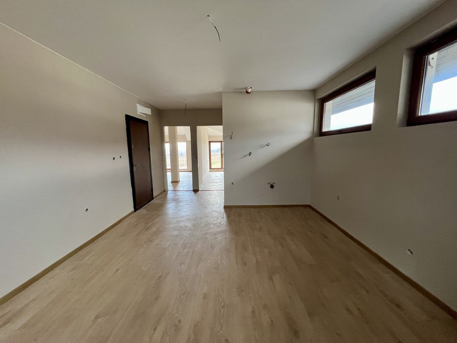 3-стаен апартамент в жил. сграда в район Пирин Голф край Разлог-Банско