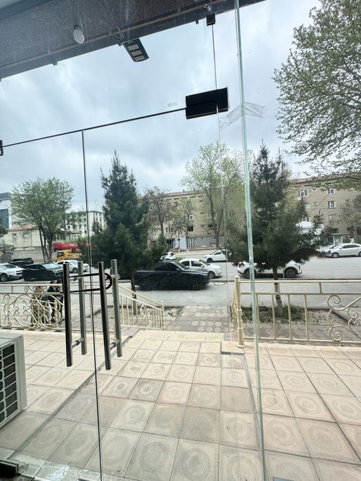 Аренда 70 кв под офис или магазин.