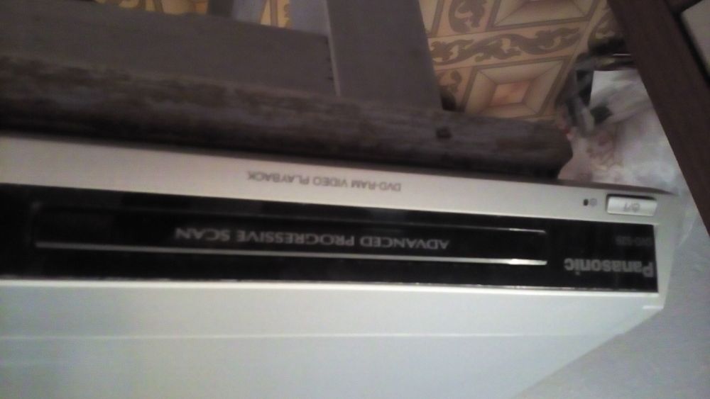 Видео ДВД- СД проигрователь Панасоник