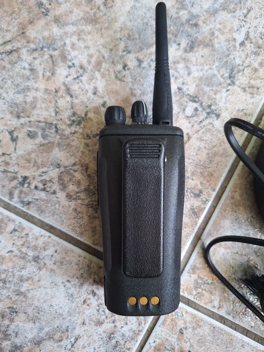 Motorola Професионална аналогова радиостанция DP1400