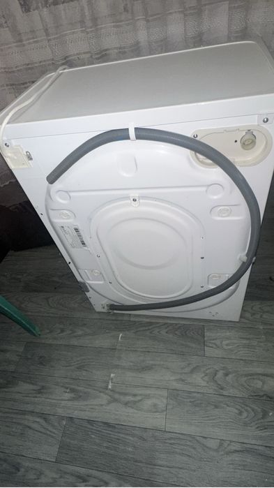 Срочно продам стиральную машинку