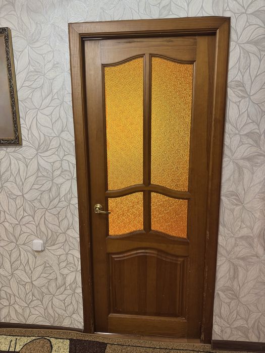 Продам деревяннве двери