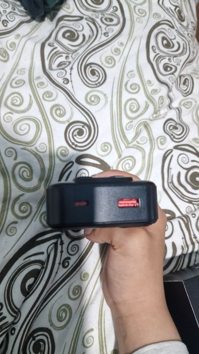 Повербанк в отличном состояний