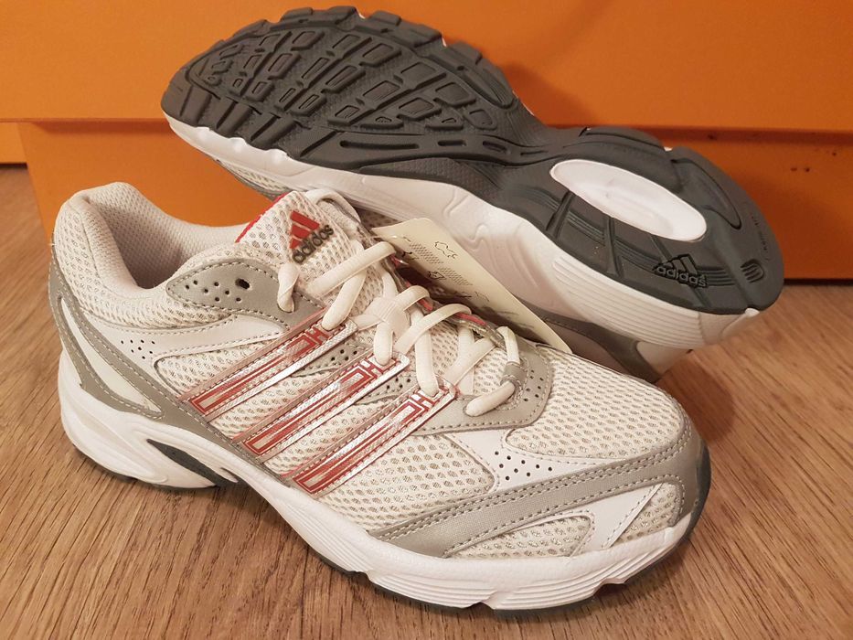 ADIDAS Vanquish 3 W чисто нови дамски обувки за бягане 37 1/3