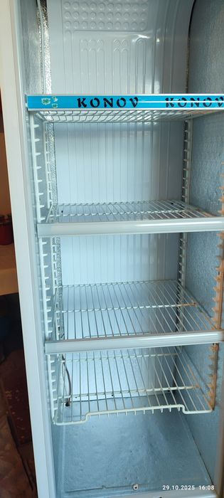 Холодильник Conov.