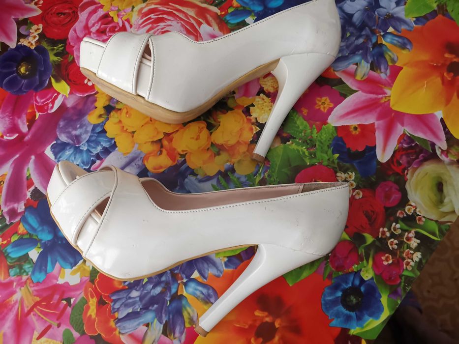 Нови запазени обувки