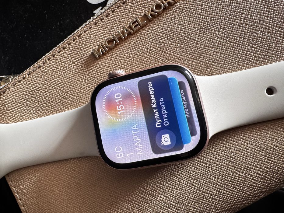 Продам часы Apple Watch 10 SE 10-я серия