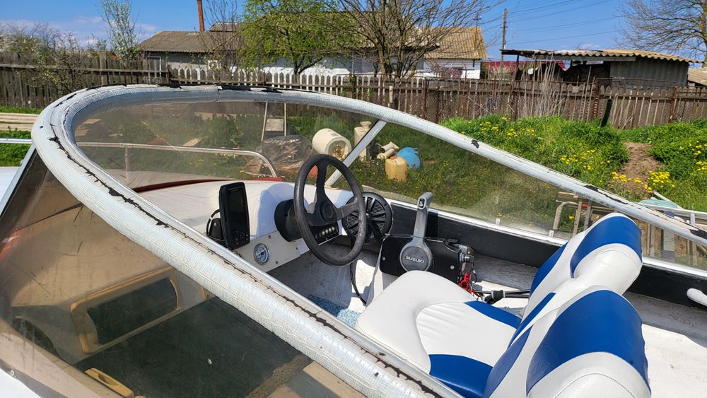 Barca Fletcher L-4.30/ l - 1.72 /suzuki 40cp/4t/peridoc