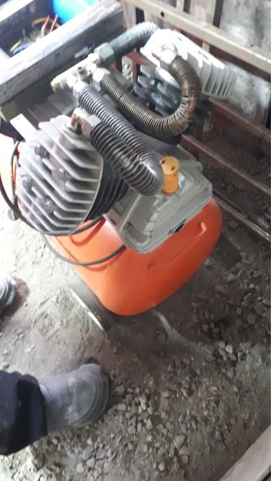 Продам компрессор