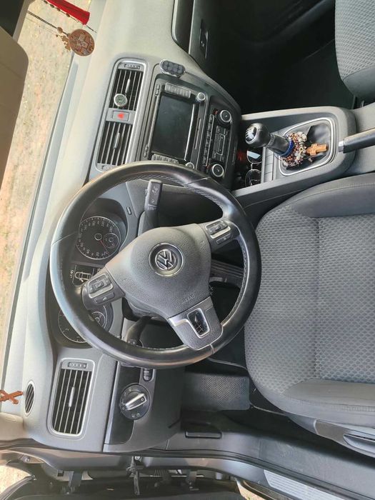 Vand Jetta 2011 , Motor 2L, stare foarte buna .