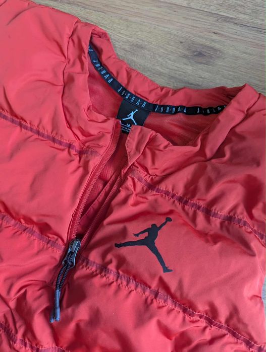 vesta nike air jordan marimea M