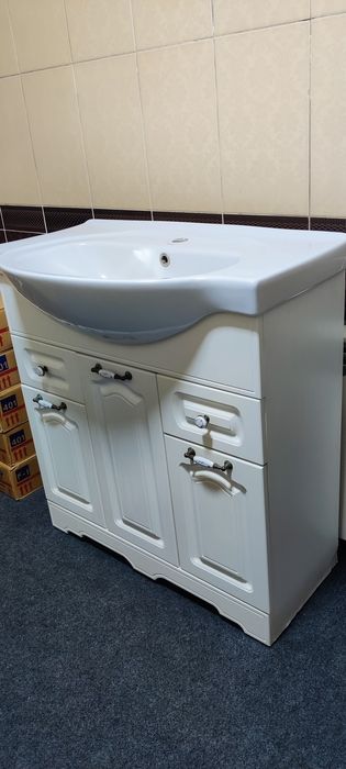 Раковина с тумбой