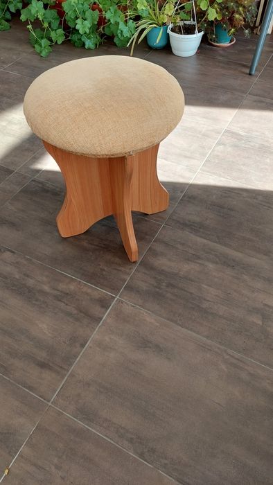 Табуретки с дамаска