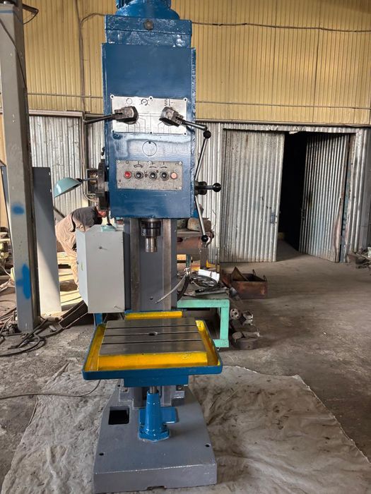 Станок сверлильный модели 2Н135