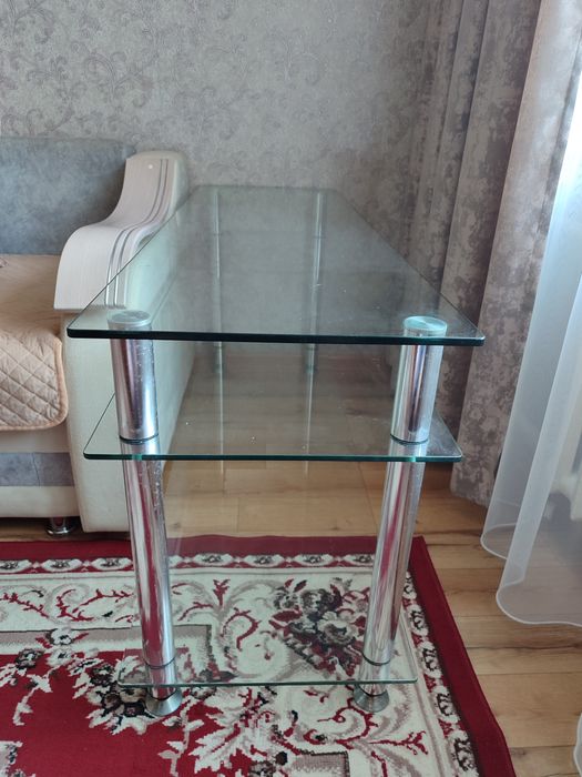 Продам недорого столик