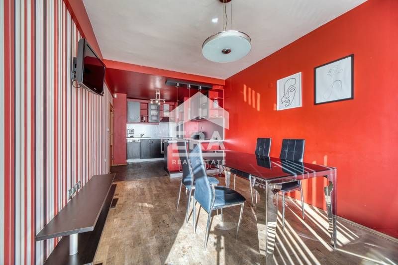 Продава се Тристаен апартамент в Варна, Победа - 90 кв.м за 1071 €/кв.м - Снимка #2