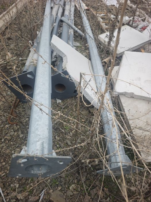 Столбы освещения новые