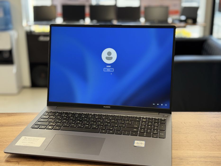 Huawei MateBook D16