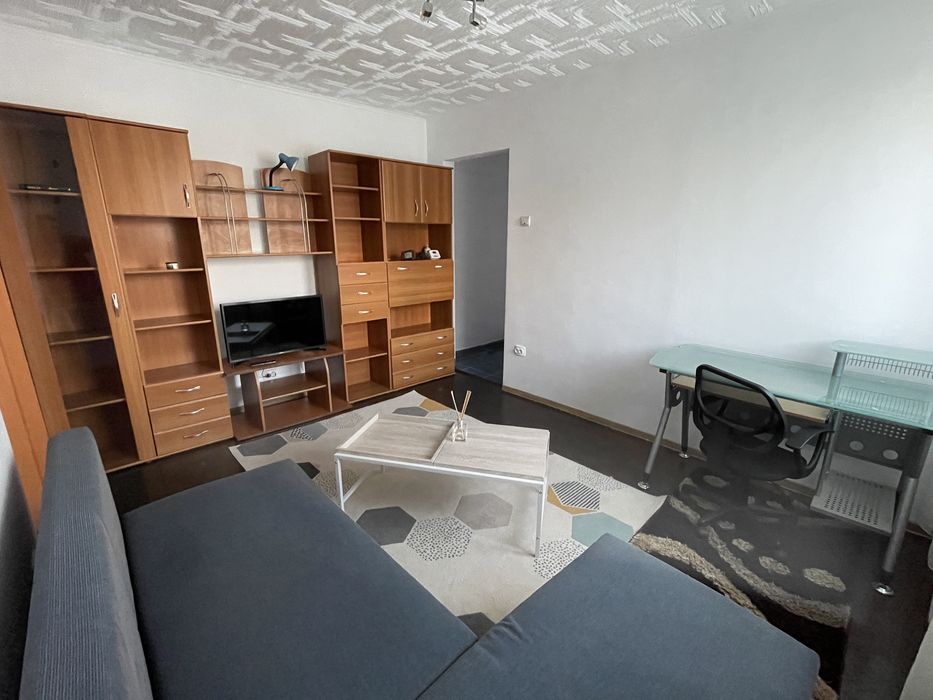Inchiriez apartament 3 camere