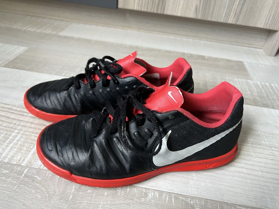 Футболни обувки Adidas и Nike 35.5