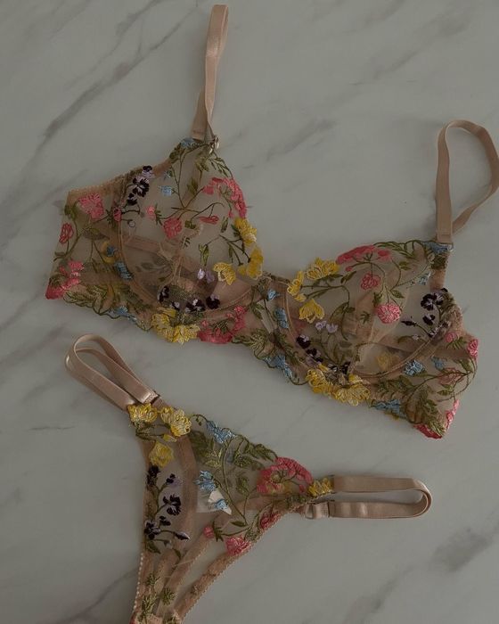 Нижнее белье кружевное