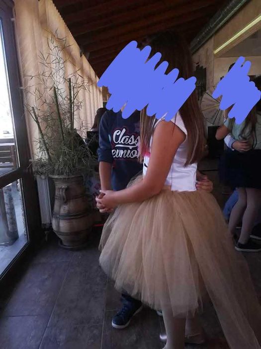 Страхотна детска рокля, шита по поръчка на еднорог, обличана е веднъж