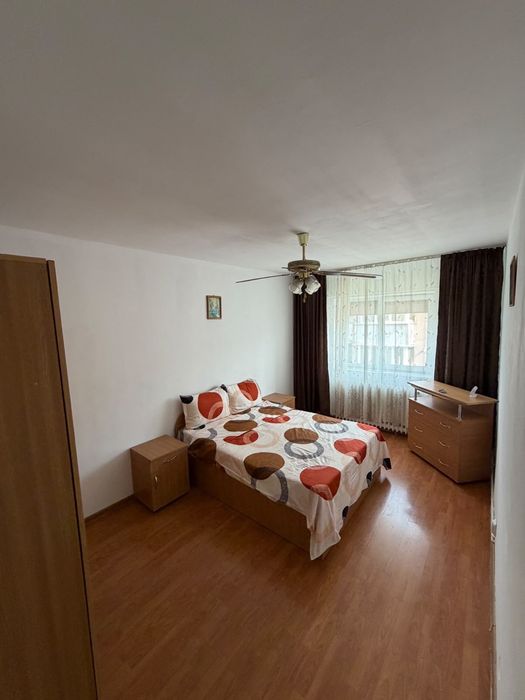 Apartament de închiriat