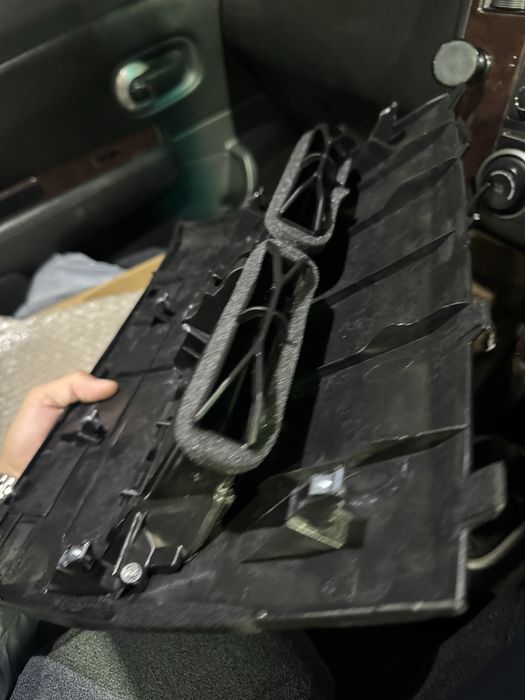 Nissan tiida панель