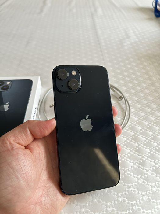 Продам Iphone 13