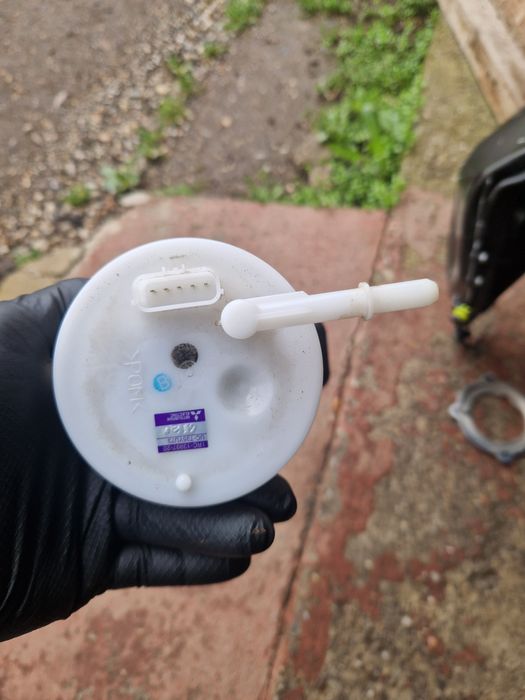 Pompa Benzina Yamaha MT09   2024